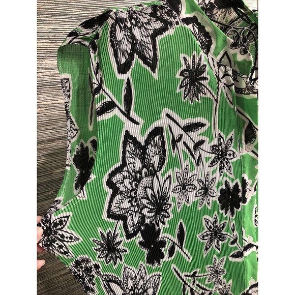 2X Plus Floral Top blouse sleeveless button - Picture 3 of 7